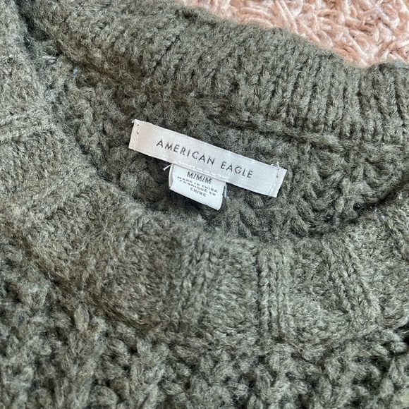 american eagle cropped sweater - Picture 3 of 4